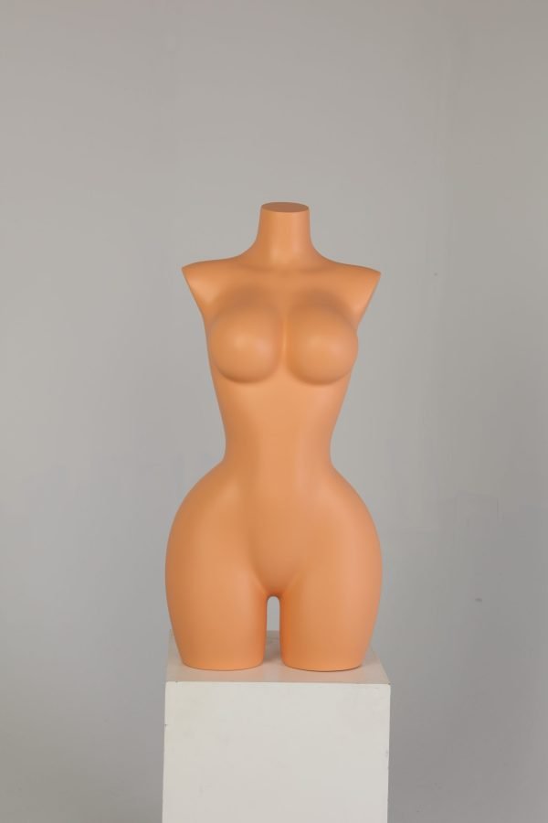 6H5A7734 Plus Size Female Half Body Mannequin